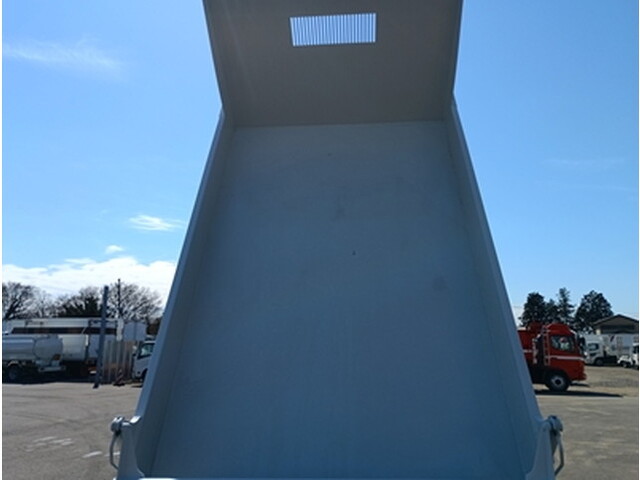 三菱ふそうファイターダンプ中型（4t）[写真08]