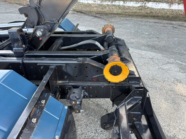 三菱ふそうファイターコンテナ専用車中型（4t）[写真11]