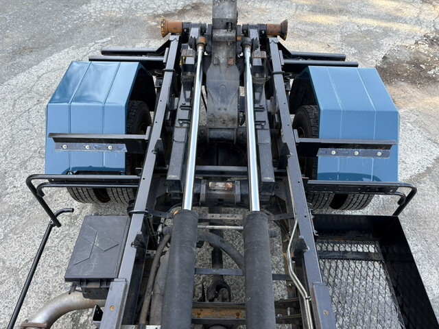 三菱ふそうファイターコンテナ専用車中型（4t）[写真15]