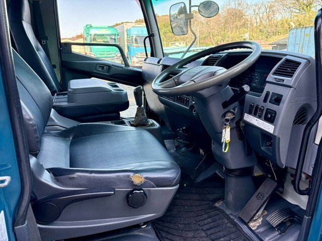 三菱ふそうファイターコンテナ専用車中型（4t）[写真26]