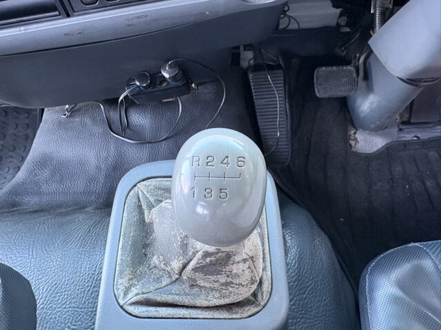 三菱ふそうファイターコンテナ専用車中型（4t）[写真29]