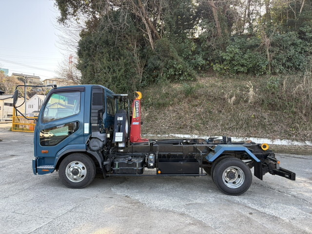 三菱ふそうファイターコンテナ専用車中型（4t）[写真06]