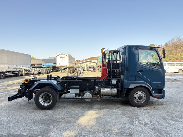 三菱ふそうファイターコンテナ専用車中型（4t）[写真08]