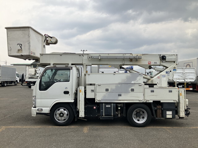 いすゞエルフ高所作業車小型（2t・3t）[写真05]