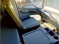 日野レンジャーコンテナ専用車増トン（6t・8t）[写真28]