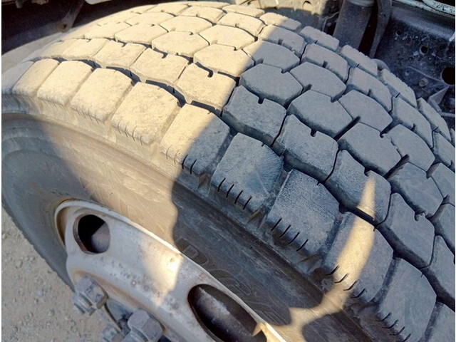 日野レンジャーコンテナ専用車増トン（6t・8t）[写真33]