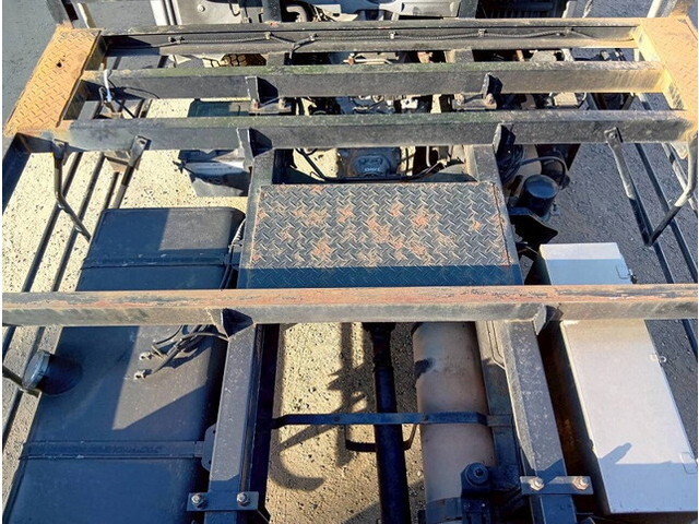 日野レンジャーコンテナ専用車増トン（6t・8t）[写真08]