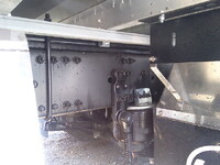 UDトラックスクオンアルミウイング大型（10t）[写真14]