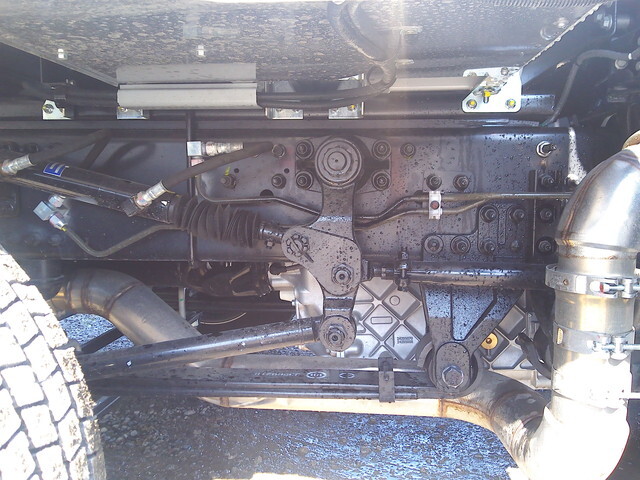 UDトラックスクオンアルミウイング大型（10t）[写真15]