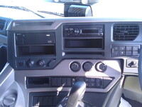 UDトラックスクオンアルミウイング大型（10t）[写真29]