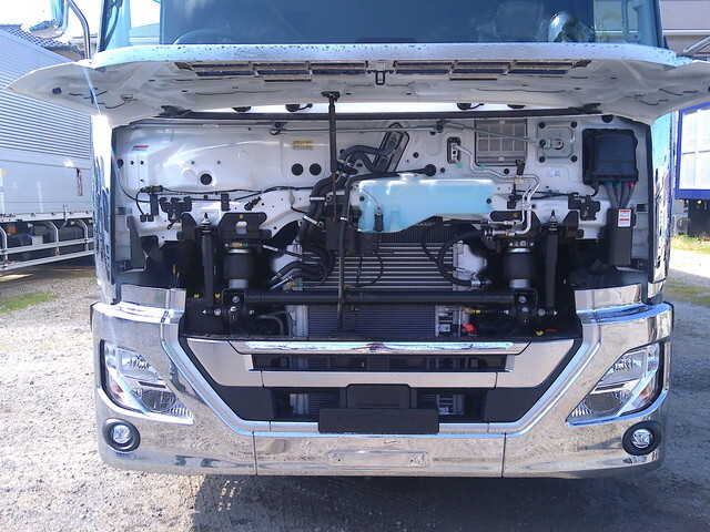 UDトラックスクオンアルミウイング大型（10t）[写真33]