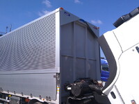 UDトラックスクオンアルミウイング大型（10t）[写真40]