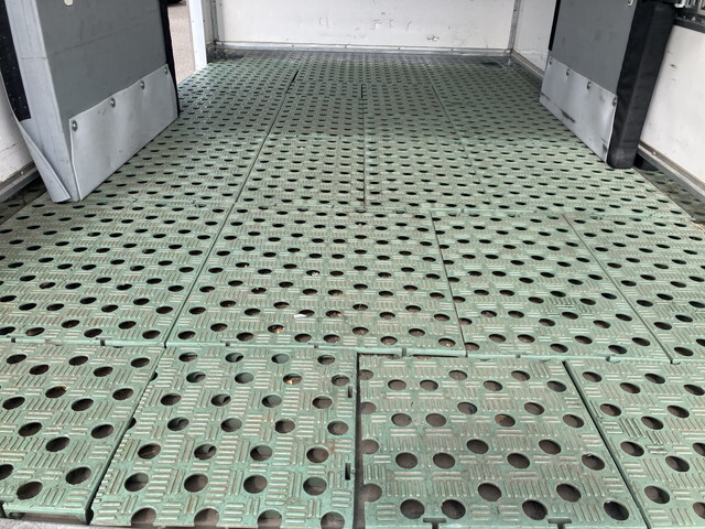 いすゞエルフ冷凍車（冷蔵車）小型（2t・3t）[写真15]