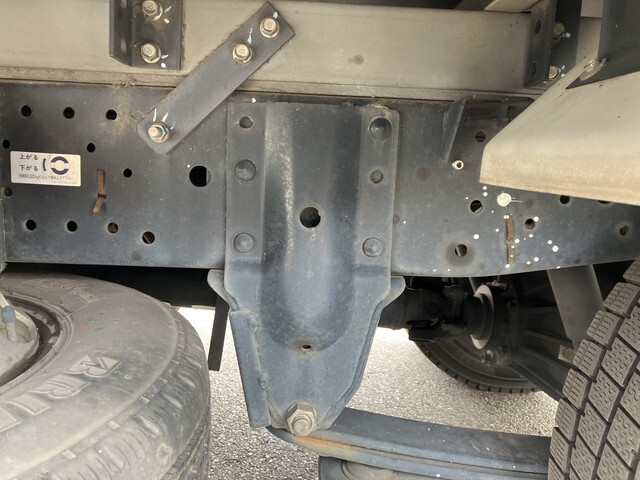 いすゞエルフ冷凍車（冷蔵車）小型（2t・3t）[写真23]