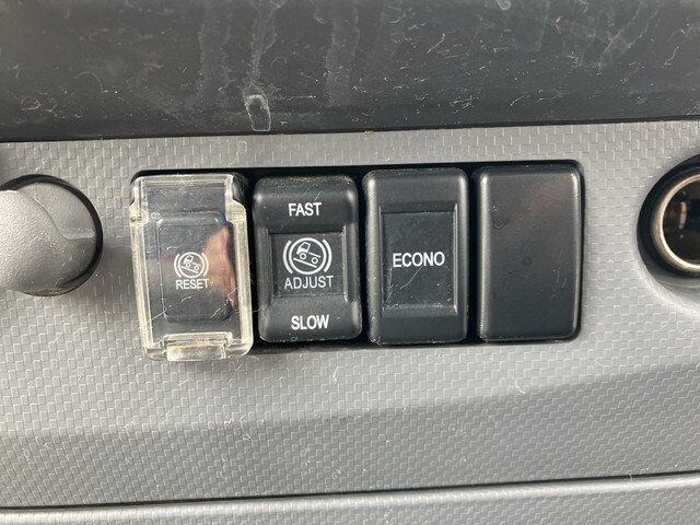 いすゞエルフ冷凍車（冷蔵車）小型（2t・3t）[写真37]