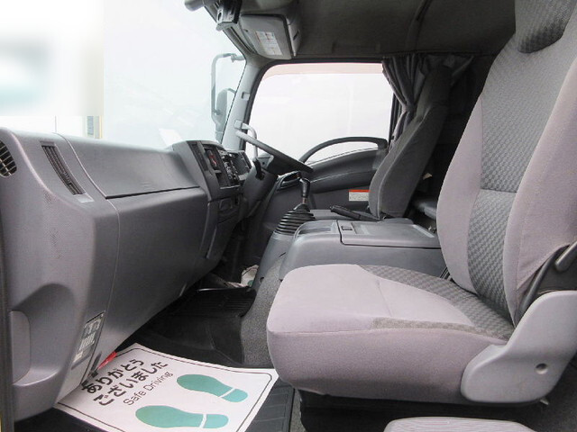 いすゞフォワードアルミウイング中型（4t）[写真26]