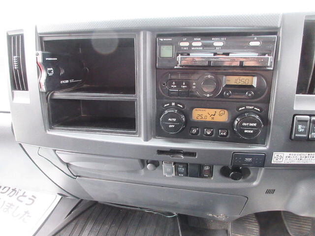 いすゞフォワードアルミウイング中型（4t）[写真27]