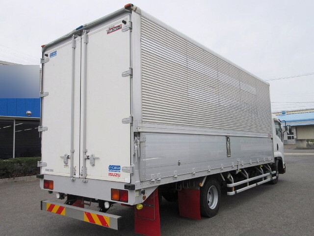 いすゞフォワードアルミウイング中型（4t）[写真04]