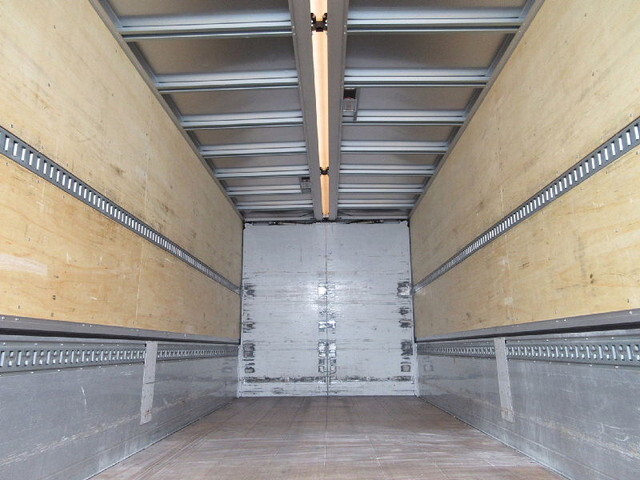 日野レンジャーアルミウイング中型（4t）[写真07]