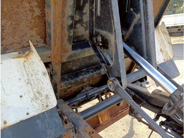 いすゞエルフダンプ小型（2t・3t）[写真33]