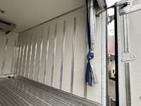 三菱ふそうキャンター冷凍車（冷蔵車）小型（2t・3t）[写真13]