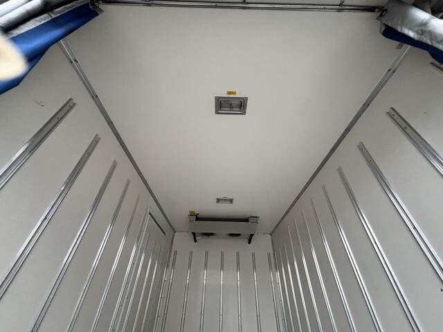 三菱ふそうキャンター冷凍車（冷蔵車）小型（2t・3t）[写真15]