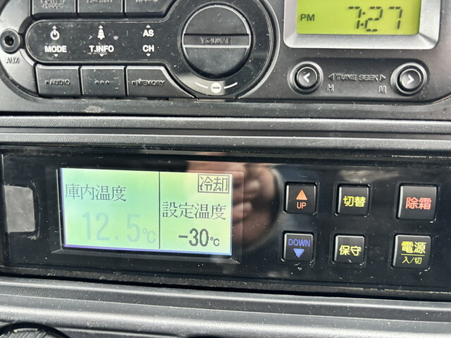 三菱ふそうキャンター冷凍車（冷蔵車）小型（2t・3t）[写真37]