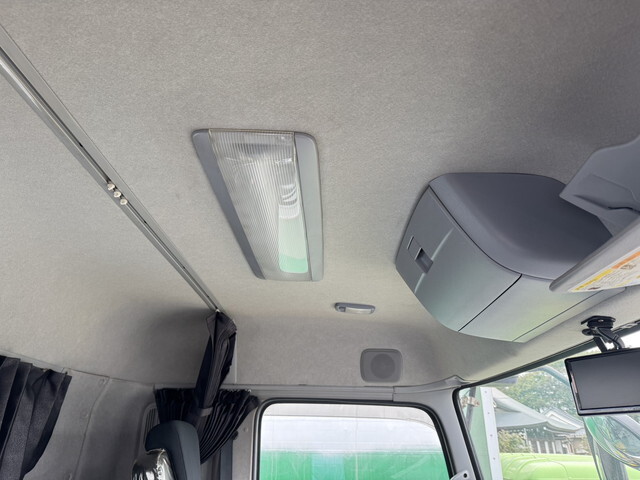 UDトラックスクオンミキサー車（コンクリートミキサー）大型（10t）[写真34]