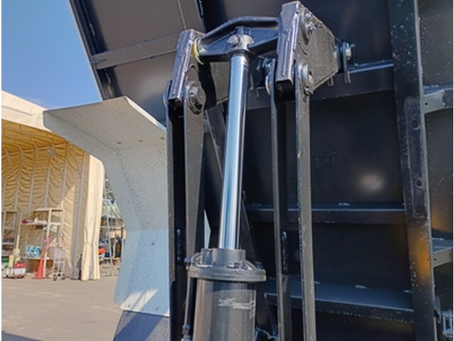 三菱ふそうファイターダンプ中型（4t）[写真12]