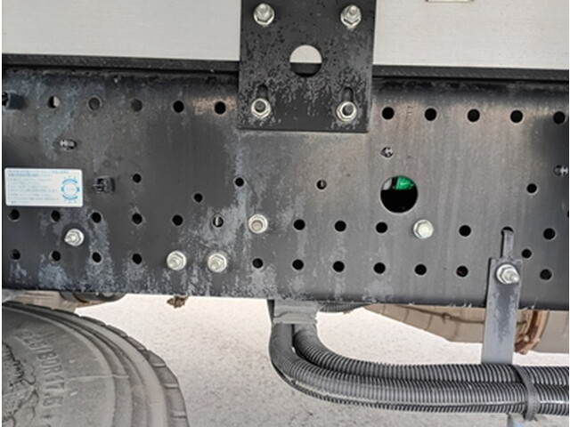 いすゞフォワードアルミウイング中型（4t）[写真11]