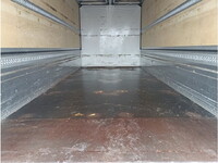 いすゞフォワードアルミウイング中型（4t）[写真10]