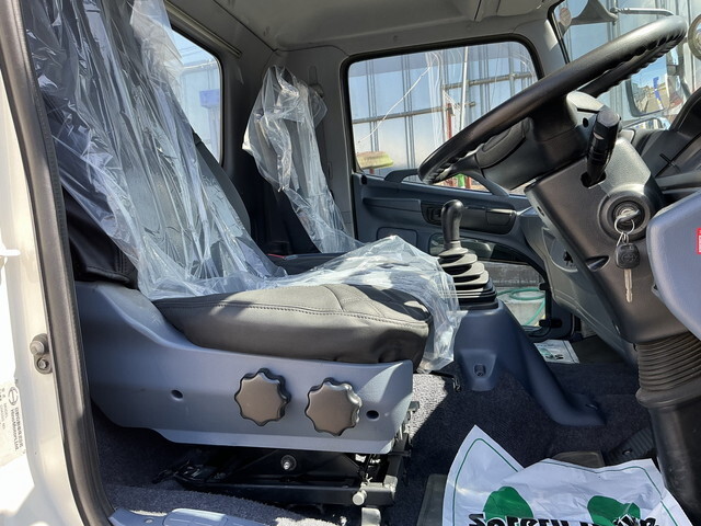 日野レンジャーセルフクレーン3段増トン（6t・8t）[写真27]