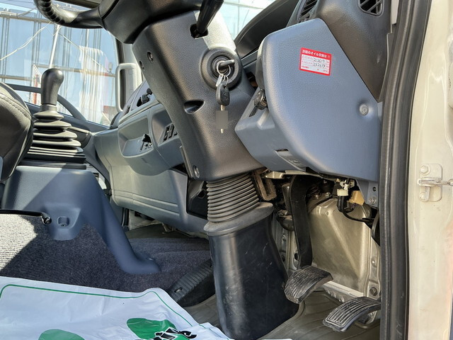 日野レンジャーセルフクレーン3段増トン（6t・8t）[写真33]