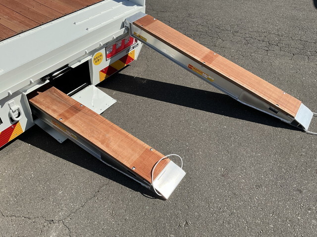 日野レンジャーセルフクレーン3段増トン（6t・8t）[写真07]