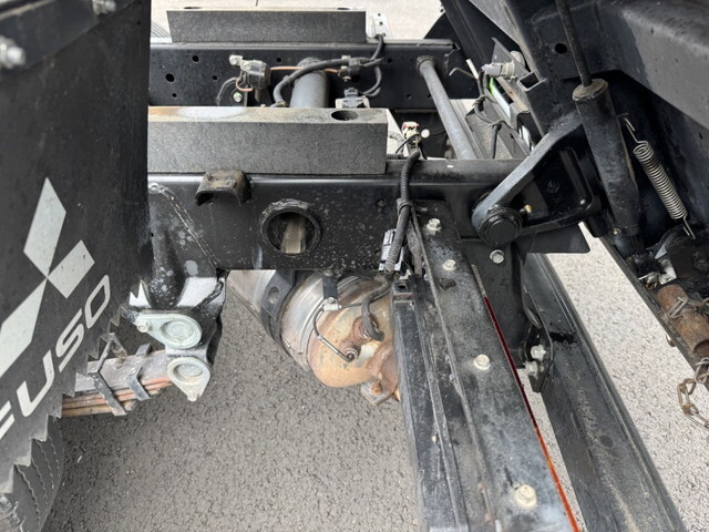 三菱ふそうキャンターダンプ小型（2t・3t）[写真11]