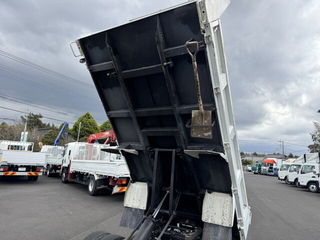 三菱ふそうキャンターダンプ小型（2t・3t）[写真14]