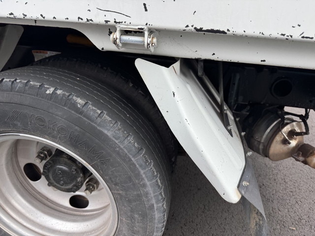 三菱ふそうキャンターダンプ小型（2t・3t）[写真38]