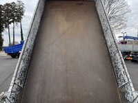 三菱ふそうキャンターダンプ小型（2t・3t）[写真09]