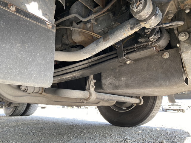 UDトラックスクオントレーラーヘッド（トラクターヘッド）大型（10t）[写真17]