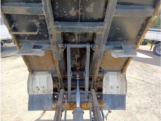 いすゞエルフダンプ小型（2t・3t）[写真40]