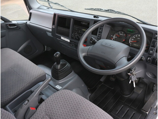 いすゞエルフ平ボディ小型（2t・3t）[写真17]