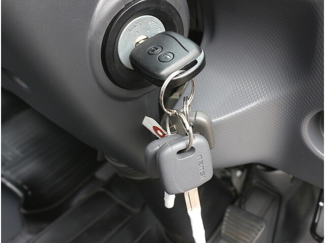 いすゞエルフ平ボディ小型（2t・3t）[写真27]