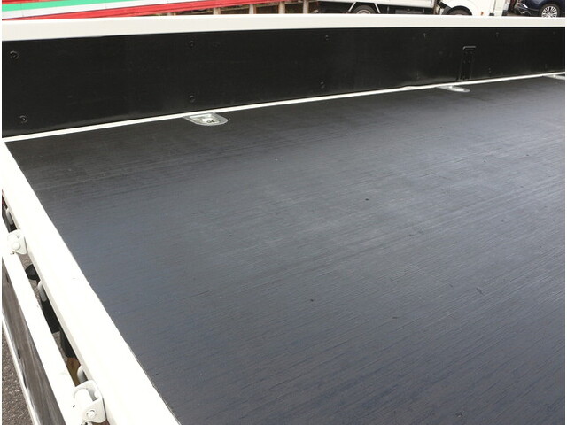 いすゞエルフ平ボディ小型（2t・3t）[写真09]