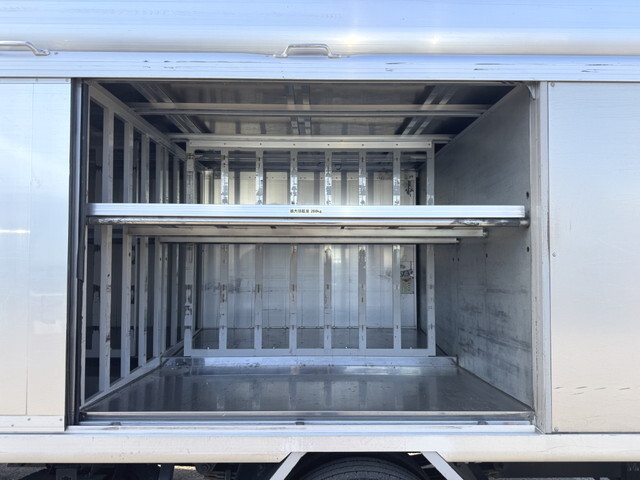 トヨタトヨエースボトルバン小型（2t・3t）[写真09]