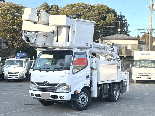 日野デュトロ高所作業車小型（2t・3t）[写真01]