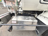 日野デュトロバキュームカー小型（2t・3t）[写真16]