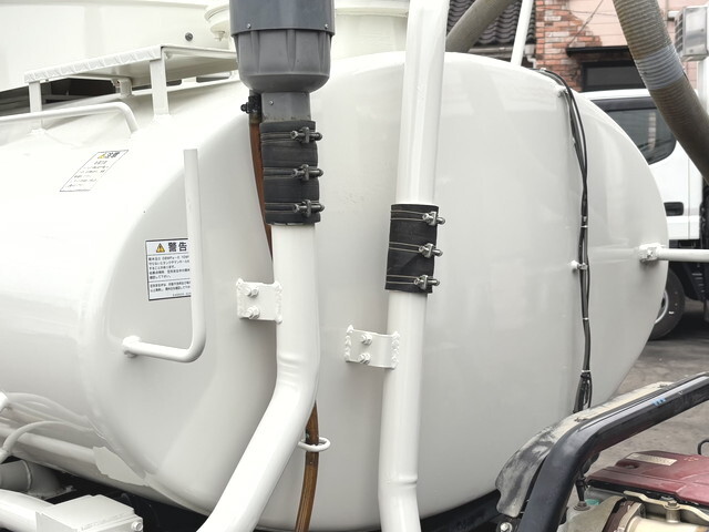 日野デュトロバキュームカー小型（2t・3t）[写真09]