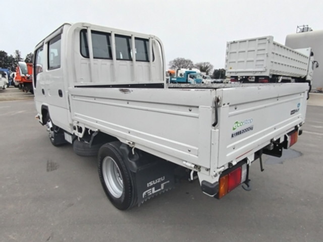 いすゞエルフダブルキャブ（Wキャブ）小型（2t・3t）[写真02]