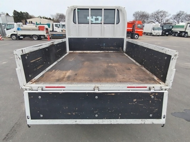 いすゞエルフダブルキャブ（Wキャブ）小型（2t・3t）[写真06]