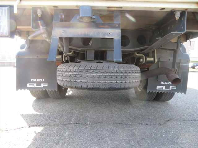 いすゞエルフダブルキャブ（Wキャブ）小型（2t・3t）[写真18]